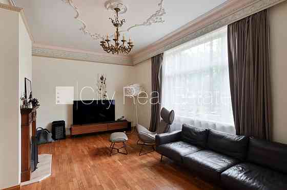 Часть дома, количество квартир в здании 2 шт., зеленая территория, территория Rīga