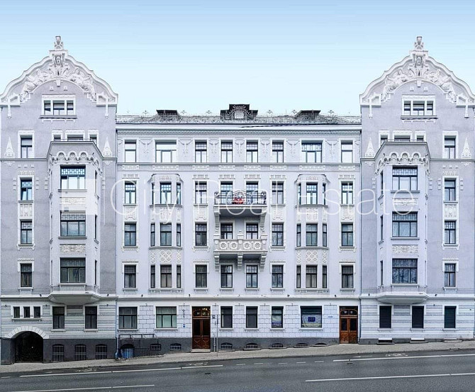 Pagalma māja, renovēta māja, labiekārtota apzaļumota teritorija, ieeja no ielas, ir lifts, Rīga - foto 14