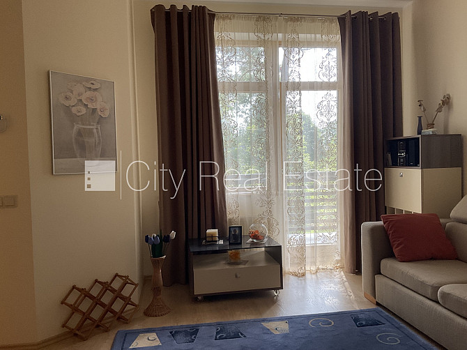 Dzīvokļu skaits ēkā  4 gab., keramzīta bloku sienas 0,42 cm, zaļā teritorija, slēgts Jūrmala - foto 20