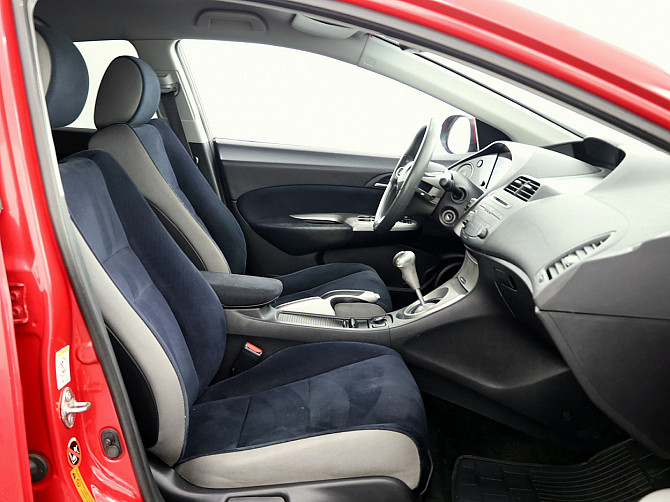 Honda Civic Elegance 1.8 103kW Таллин - изображение 6