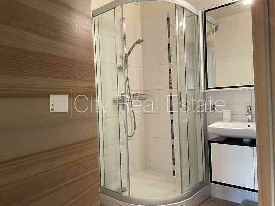 Количество квартир в здании 4 шт., стены из керамзитных блоков 0,42, зеленая Юрмала