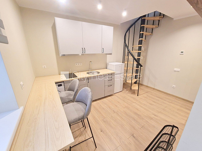 Новостройка, фасадный дом, закрытый двор, вход с улицы, лифт, лестничная клетка Рига - изображение 18