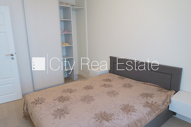 Fasādes māja, renovēta māja, slēgts pagalms, iežogota teritorija, vieta automašīnai, ieeja Rīga - foto 12