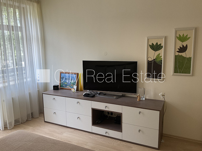 Фасадный дом, реновированный дом, вход с улицы, лифт, лестничная клетка после Рига - изображение 14