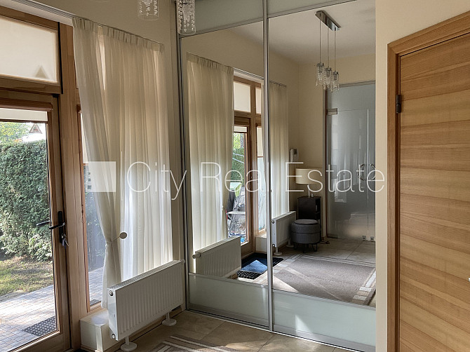 Фасадный дом, реновированный дом, вход с улицы, лифт, лестничная клетка после Рига - изображение 4