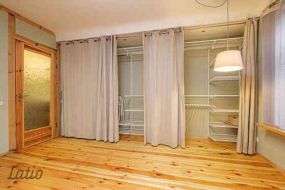 Izīrē 1 ist. dzīvokli pēc kapitāla remonta.  Dzīvoklī ir atsevišķa vannasistaba ar dušu, liels siena Rīga