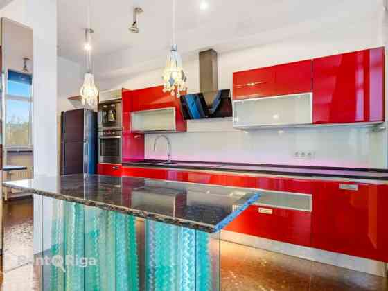 A three-room apartment is available in the center of Riga. The property is located in a green and ra Rīga