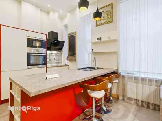 Уютная 3-комнатная квартира в центре Риги.  Автономный газовый котел для контроля Rīga