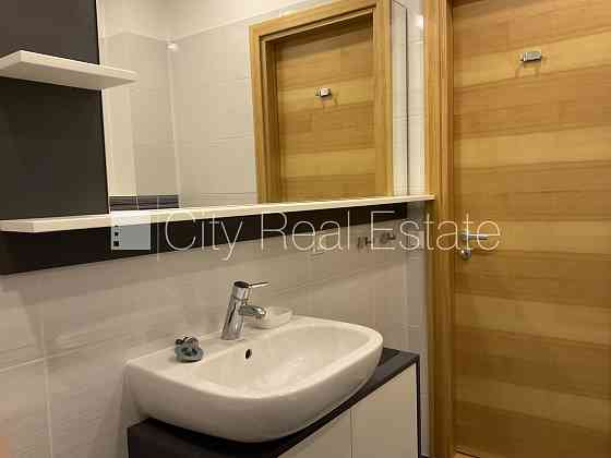 Количество квартир в здании 4 шт., стены из керамзитных блоков 0,42, зеленая Jūrmala