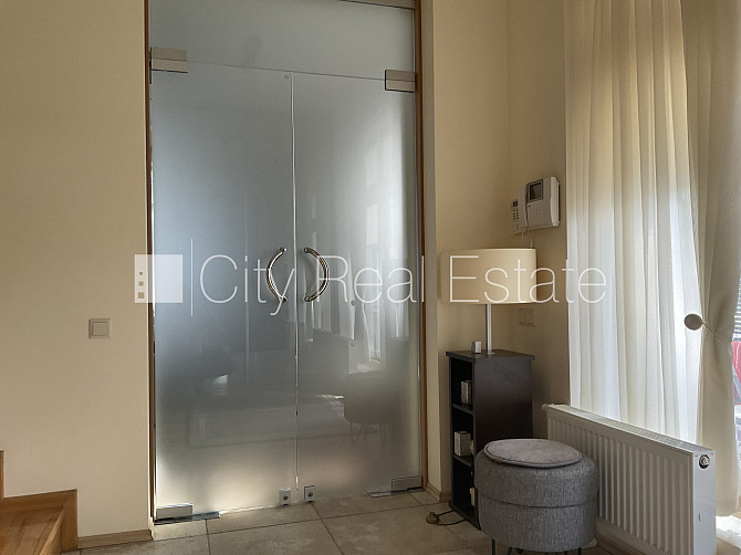 Dzīvokļu skaits ēkā  4 gab., keramzīta bloku sienas 0,42 cm, zaļā teritorija, slēgts Jūrmala - foto 7