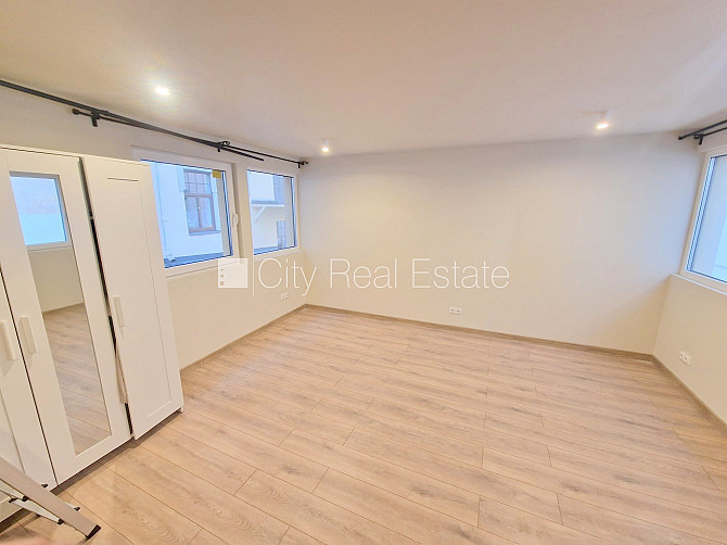 Privātmāja, pagalma māja, renovēta māja, apsargāts pagalms, ieeja no pagalma, logi vērsti uz Rīga - foto 14