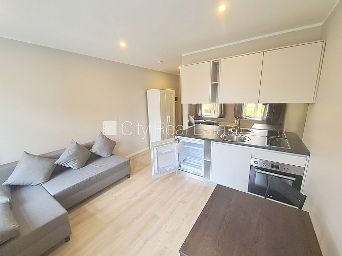 Fasādes māja, renovēta māja, slēgts pagalms, ieeja no ielas un pagalma, kāpņu telpa pēc Rīga - foto 3