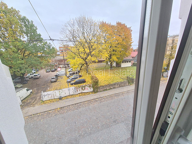 Fasādes māja, renovēta māja, slēgts pagalms, ieeja no ielas un pagalma, kāpņu telpa pēc Rīga - foto 10