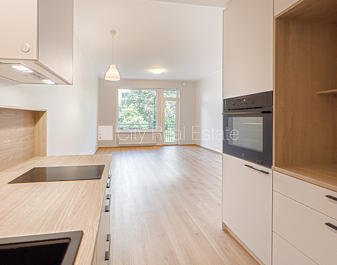 Pagalma ēka, renovēta māja, slēgts pagalms, iespēja nomāt autostāvvietu, ieeja no pagalma, Rīga - foto 1