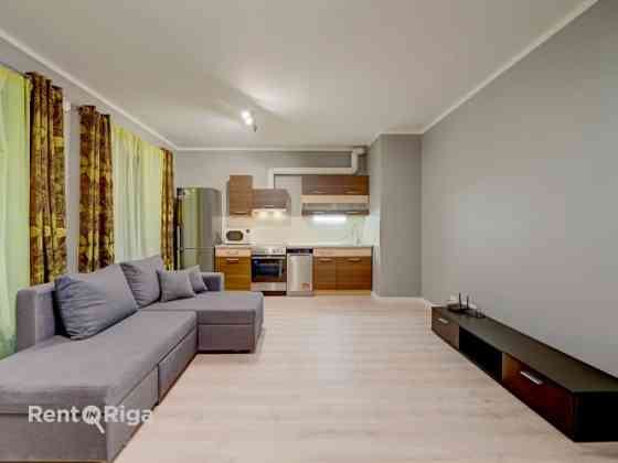 Продаётся 2-комнатная квартира в жилом проекте Zolitūdes Vārti. В стоимость включено Rīga
