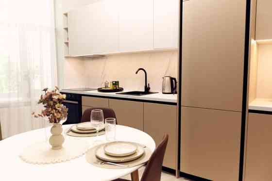 Двухкомнатная квартира доступна для краткосрочной аренды на улице Дзирнаву, в Rīga