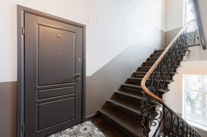 Pieejams 2 istabu dzīvoklis Dzirnavu ielā, pašā Rīgas centrā. Aktīva apkārtne, taču Rīga - foto 8