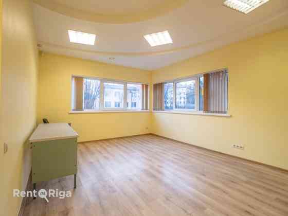 Редкая возможность аренды помещений в тихом центре города, в парковой зоне, с Rīga