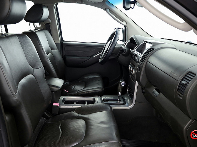 Nissan Navara Doublecab Luxury 4x4 ATM 2.5 dCi 126kW Таллин - изображение 6