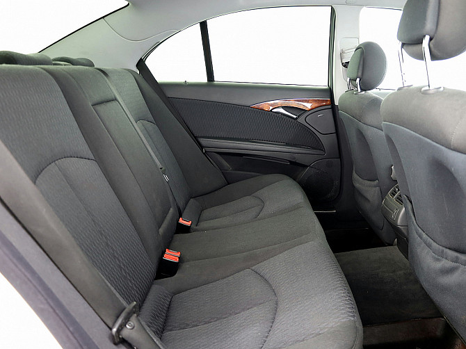 Mercedes-Benz E 220 Elegance ATM 2.1 CDI 110kW Tallina - foto 7