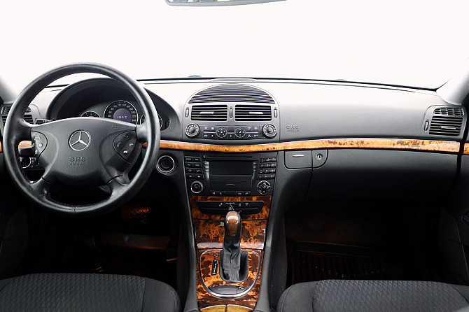 Mercedes-Benz E 220 Elegance ATM 2.1 CDI 110kW Tallina - foto 5