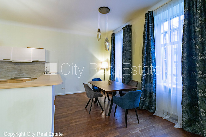 Фасадный дом, реновированный дом, благоустроенный озеленённый двор, закрытый Рига - изображение 7