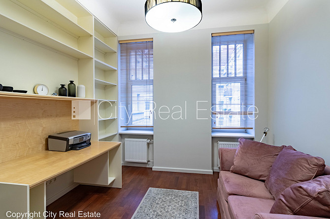 Фасадный дом, реновированный дом, благоустроенный озеленённый двор, закрытый Рига - изображение 13