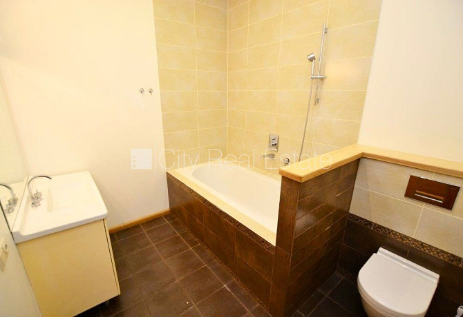 Земля в собственности, частный дом, новостройка, благоустроенная озеленённая Юрмала - изображение 9