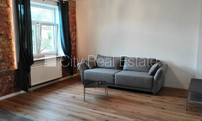 Фасадный дом, благоустроенная озеленённая территория, закрытый двор, территория Рига - изображение 17