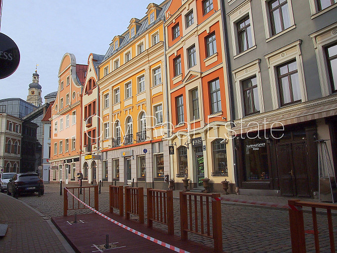 Fasādes māja, renovēta māja, ieeja no pagalma, luksuss apartamenti , ir lifts, kāpņu telpa Rīga - foto 11