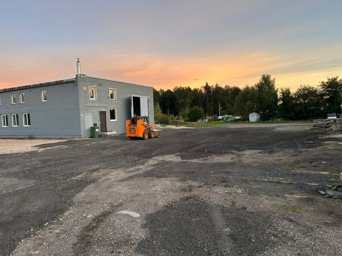 Tiek nomāta multi funkcionāla ēka 300 m Ir vieta ērtai auto novietošanai un piebraukšanai. Rīga - foto 1