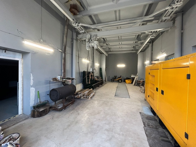 Tiek nomāta multi funkcionāla ēka 300 m Ir vieta ērtai auto novietošanai un piebraukšanai. Rīga - foto 2