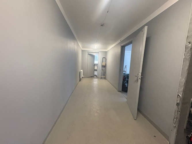 Tiek nomāta multi funkcionāla ēka 300 m Ir vieta ērtai auto novietošanai un piebraukšanai. Rīga - foto 7