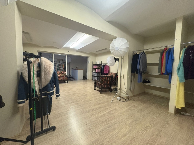 Pieejamas tirdzniecības telpas Klusajā centrā, Antonijas ielā 4. Kopējā platība  80 m, Rīga - foto 8