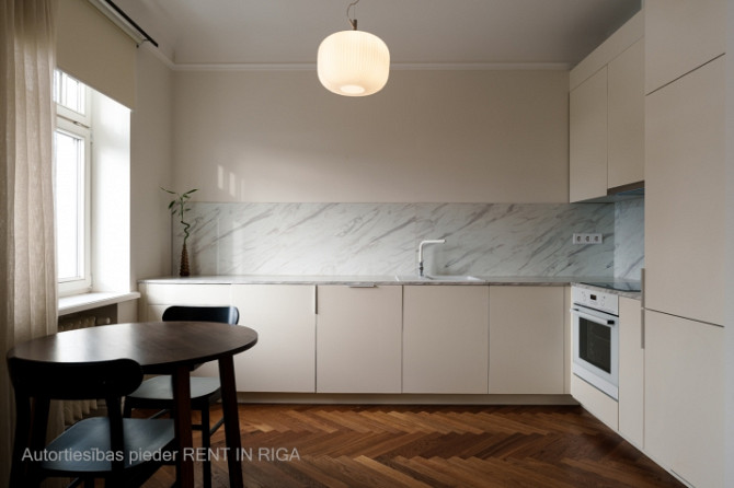 Со вкусом и продуманная квартира-студия в центре Риги.  Расположена в Рига - изображение 2