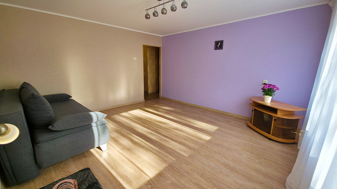 Dzīvokļa video tūri var noskatīties, nospiežot uz mājas lapas sludinājuma lejas daļā.
Pārdodam... Salaspils - foto 5