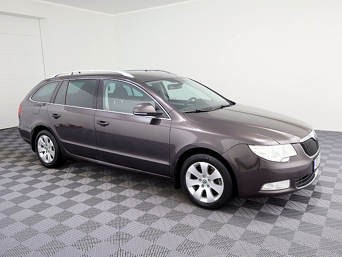 Skoda Superb Comfortline LPG ATM 1.8 118kW Tallina - foto 1