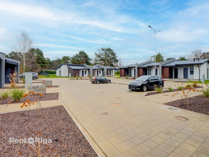 Īre vai īre ar izpirkuma tiesībām!  Moderna rindu māja privātā, slēgtā dzīvojamo māju Jūrmala - foto 1