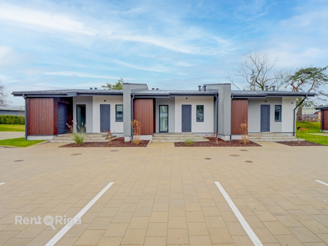 Īre vai īre ar izpirkuma tiesībām!  Moderna rindu māja privātā, slēgtā dzīvojamo māju Jūrmala - foto 1