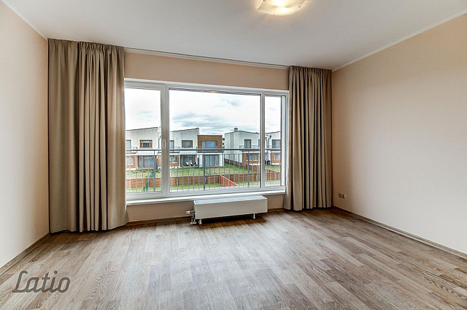 Pārdod māju privātmāju ciematā Piņkos. Māja ir bez mēbelēm, bet ar iebūvētu virtuves iekārtu un tehn Рижский район - изображение 4