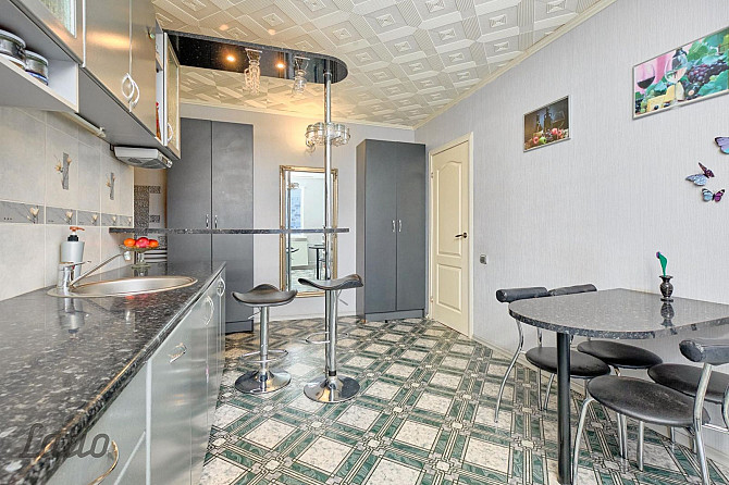 Piedāvājam iegādei mājīgu un gaišu 3 istabu dzīvokli ar pārdomātu, ērtu plānojumu, kas Rīga - foto 1