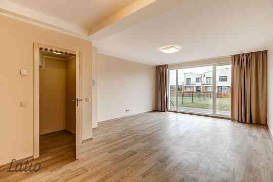 izīrē no 01.05.2026 māju privātmāju ciematā Piņkos. Māja ir bez mēbelēm, bet ar iebūvētu virtuves ie Rīgas rajons