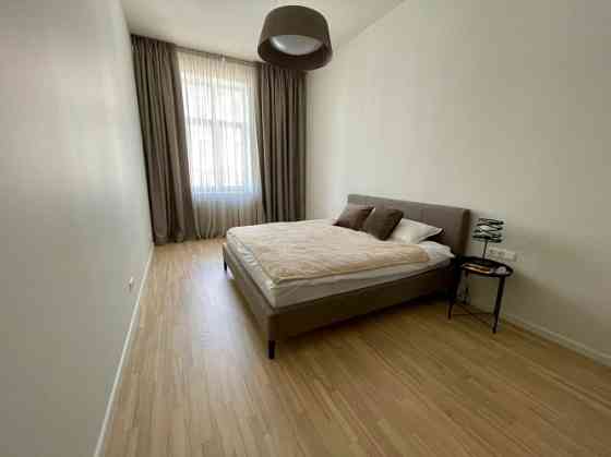 Gaumīgs un tikko remontēts dzīvoklis Rīgas centrā.  Plānojums:  + Plaša viesistaba, kas apvienota ar Рига