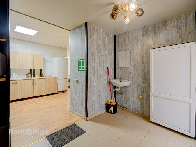 Продаются нежилые полуподвальные помещения в районе Крacta массива. Преимущества Рига - изображение 2