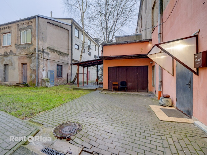 Продаются нежилые полуподвальные помещения в районе Крacta массива. Преимущества Рига - изображение 1