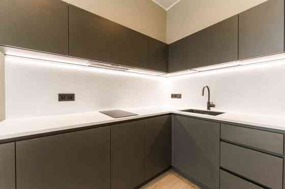 Предлагается стильная и уютная 1-комнатная квартира в центре Риги, сочетающая Рига