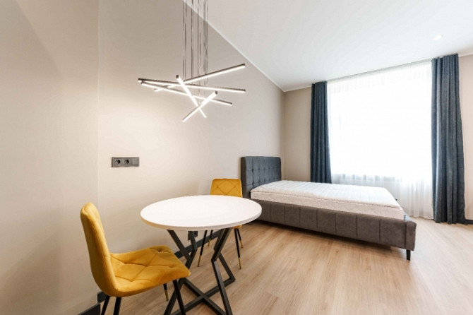 Piedāvājumā stilīgs un mājīgs 1-istabas dzīvoklis Rīgas centrā, kas apvieno elegantu Rīga - foto 6