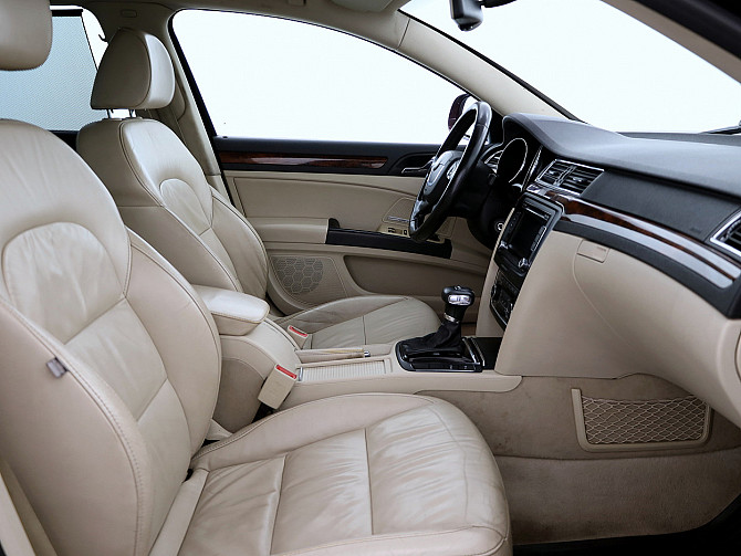Skoda Superb Highline ATM 2.0 TDI 125kW Таллин - изображение 6