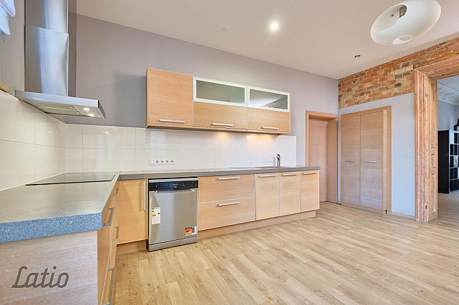 Elegants 4-istabu dzīvoklis Rīgas centrā  pirmskara mūra namā, Ģertrūdes ielā

Pārdošanā gaišs un pl Рига - изображение 7