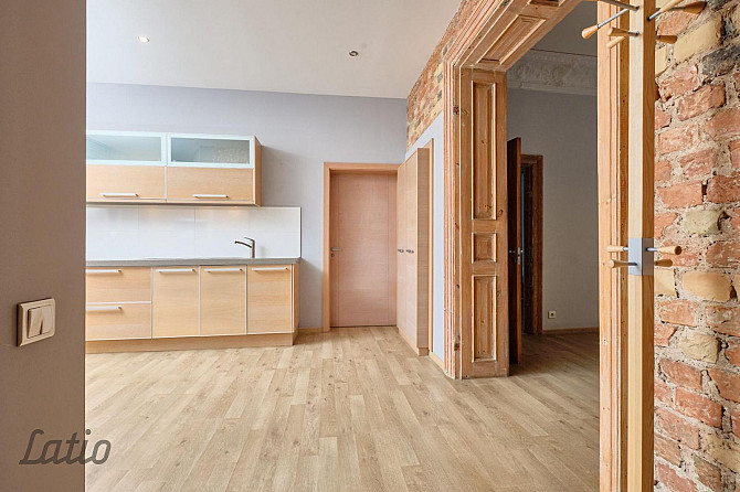 Elegants 4-istabu dzīvoklis Rīgas centrā  pirmskara mūra namā, Ģertrūdes ielā

Pārdošanā gaišs un pl Рига - изображение 10